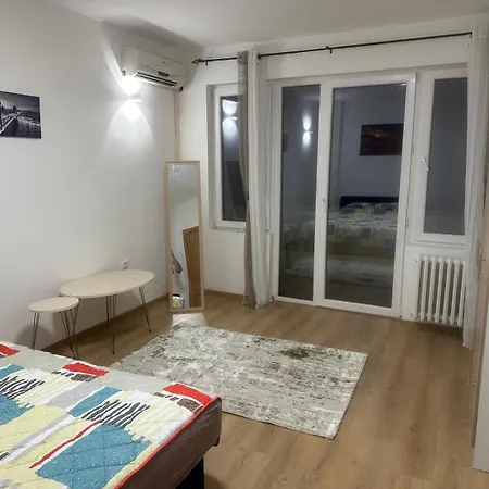 Sistoni Square Aparment Apartman